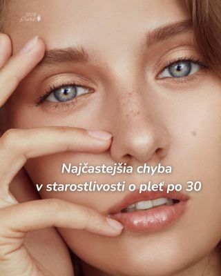 Po 30 máme často pocit, že pleť potrebuje viac. Viac krokov. Viac aktívnych látok. Viac riešení. 🌿 Pravda je často opačná....